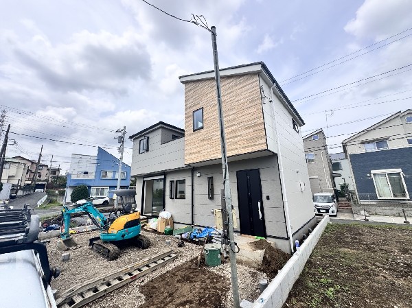 外観:四季折々の自然と触れ合えるスポットが満載！週末の家族のお出かけに最適です。  