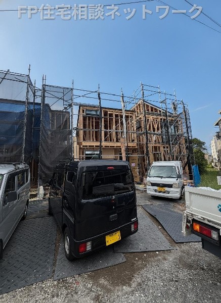 外観:整然とした街並みが広がり、高い建物がないため日当たりと開放感に恵まれています。  