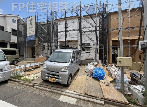 外観:冬場でも優しい日差しがお部屋を暖めてくれるため、暖房を控えめにできて省エネにも繋がります。  