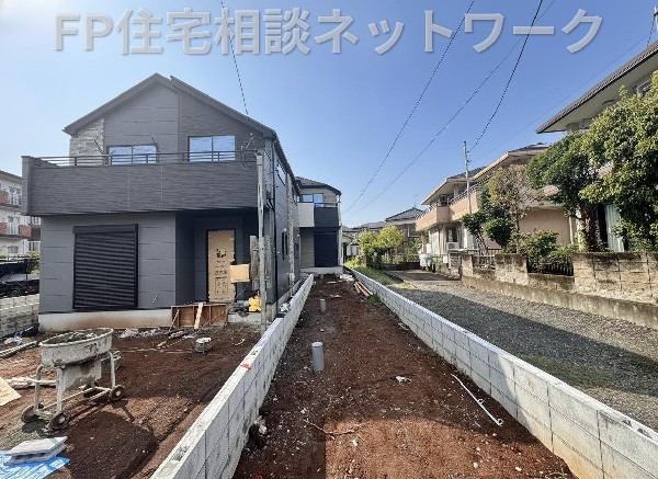 外観:街中の喧騒から離れた穏やかな住環境。光と風を感じながら、心安らぐ快適な暮らしを叶える住まいです。  