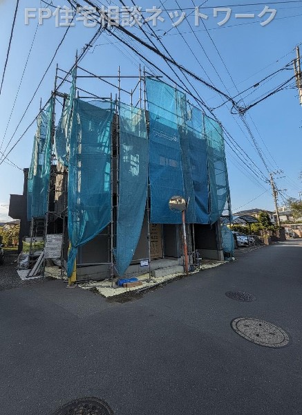 外観:街中の喧騒から離れた穏やかな住環境。光と風を感じながら、心安らぐ快適な暮らしを叶える住まいです。  