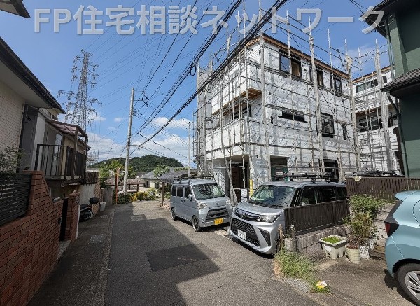 外観:良好な住環境が守られた、落ち着きのある住宅街です。  